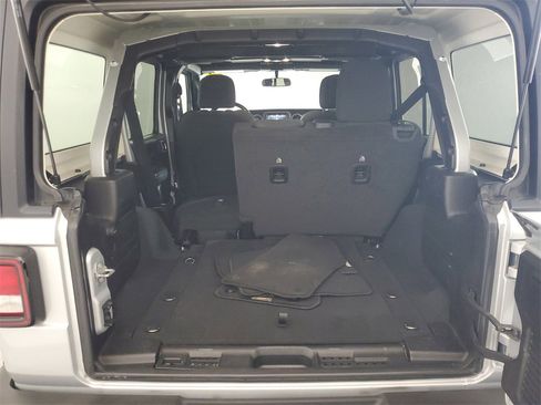 Used 2022 Jeep Wrangler Unlimited Sport image 26