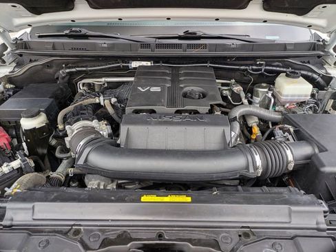 Used 2022 Nissan Frontier SV image 11