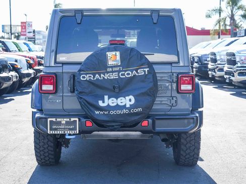 Used 2023 Jeep Wrangler Unlimited image 5