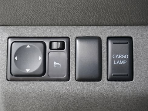 Used 2011 Nissan Frontier SV RWD image 17