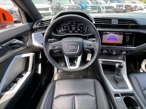 Used 2025 Audi Q3 2.0T Premium AWD/4WD image 16