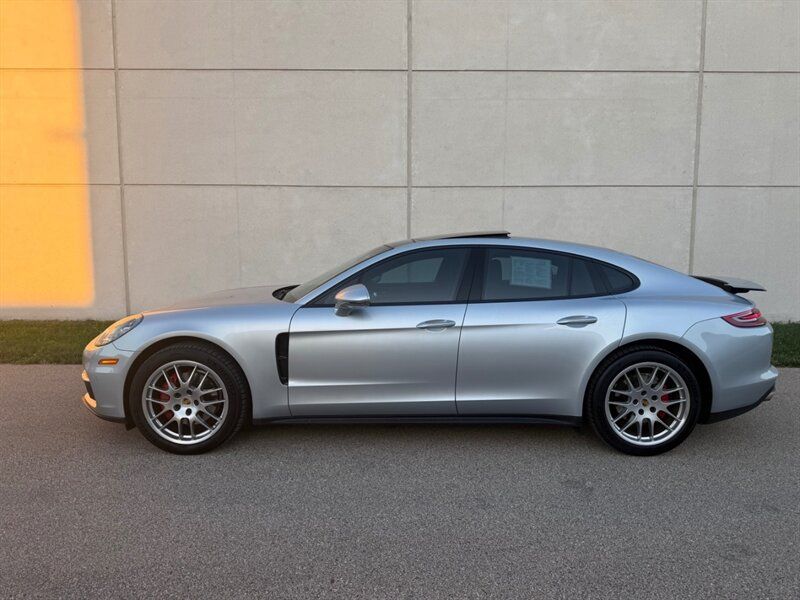 Used 2017 Porsche Panamera 4 AWD/4WD image 3