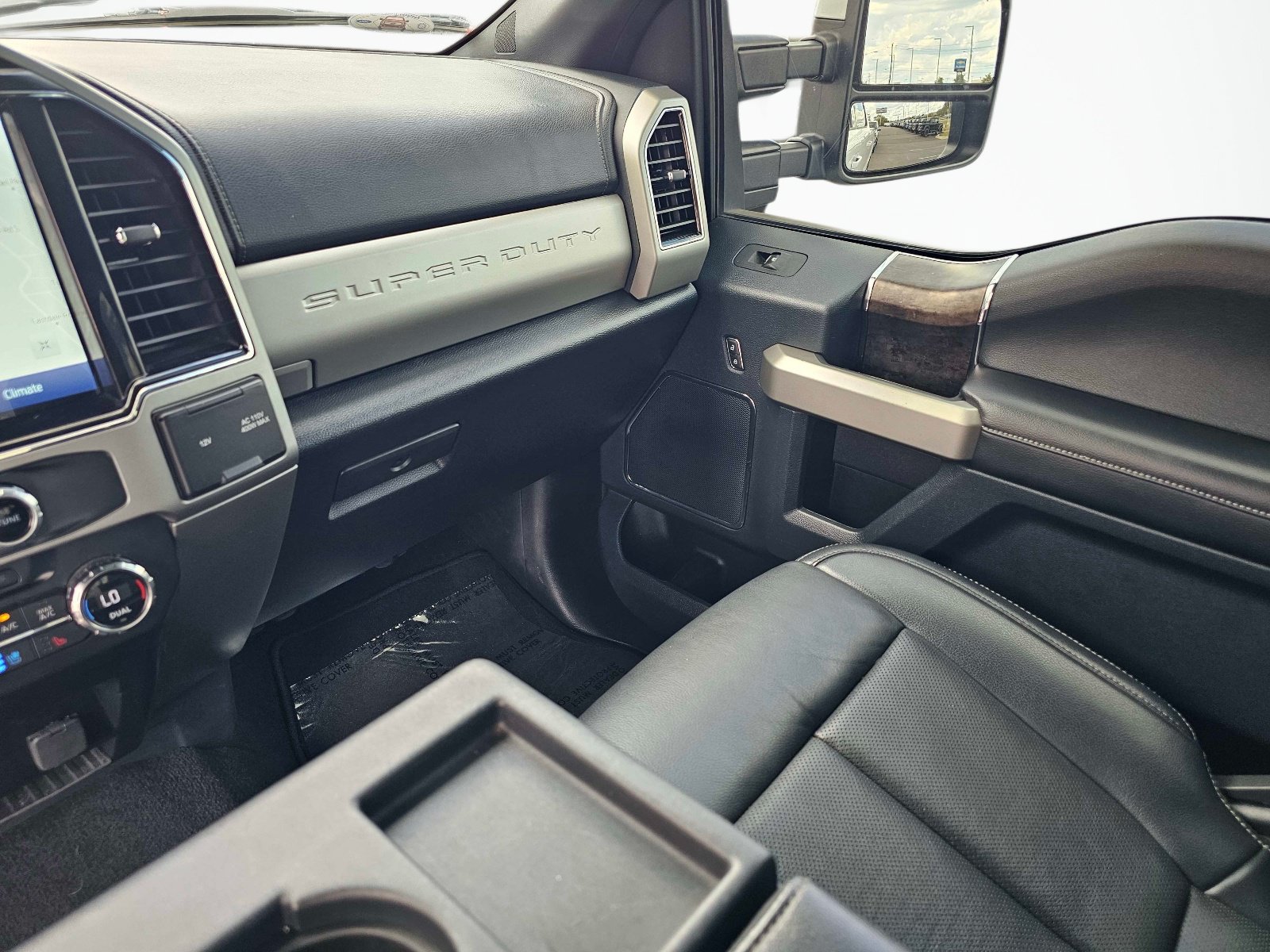 Used 2022 Ford F350 Lariat w/ Lariat Value Package AWD/4WD image 25