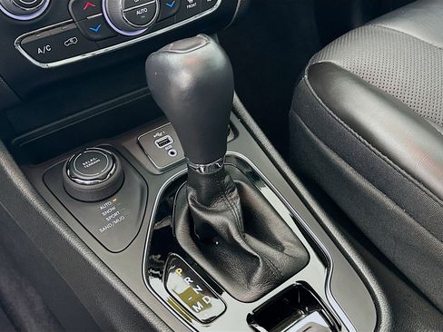 Certified 2022 Jeep Cherokee Limited image 20