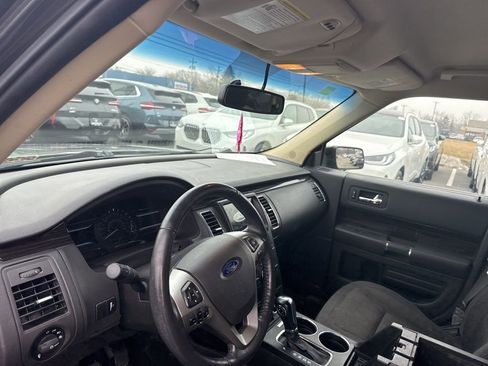 Used 2018 Ford Flex SEL image 10