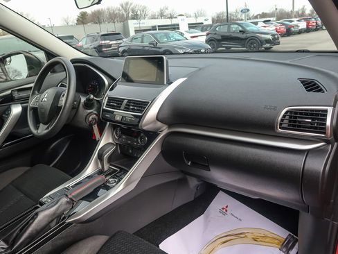 Used 2020 Mitsubishi Eclipse Cross AWD image 19