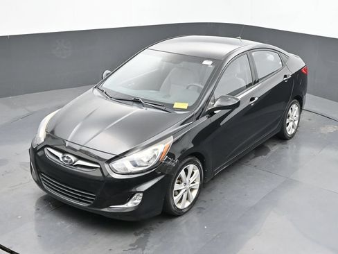 Used 2013 Hyundai Accent GLS w/ Premium Pkg FWD image 33