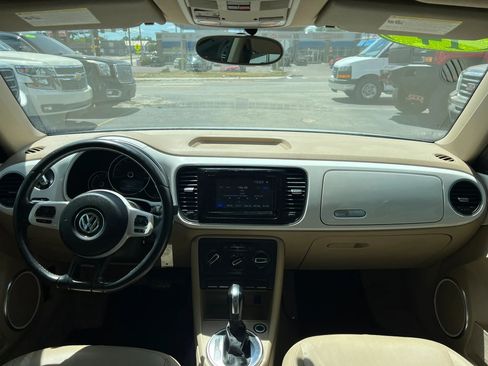 Used 2014 Volkswagen Beetle 2.5 FWD image 9