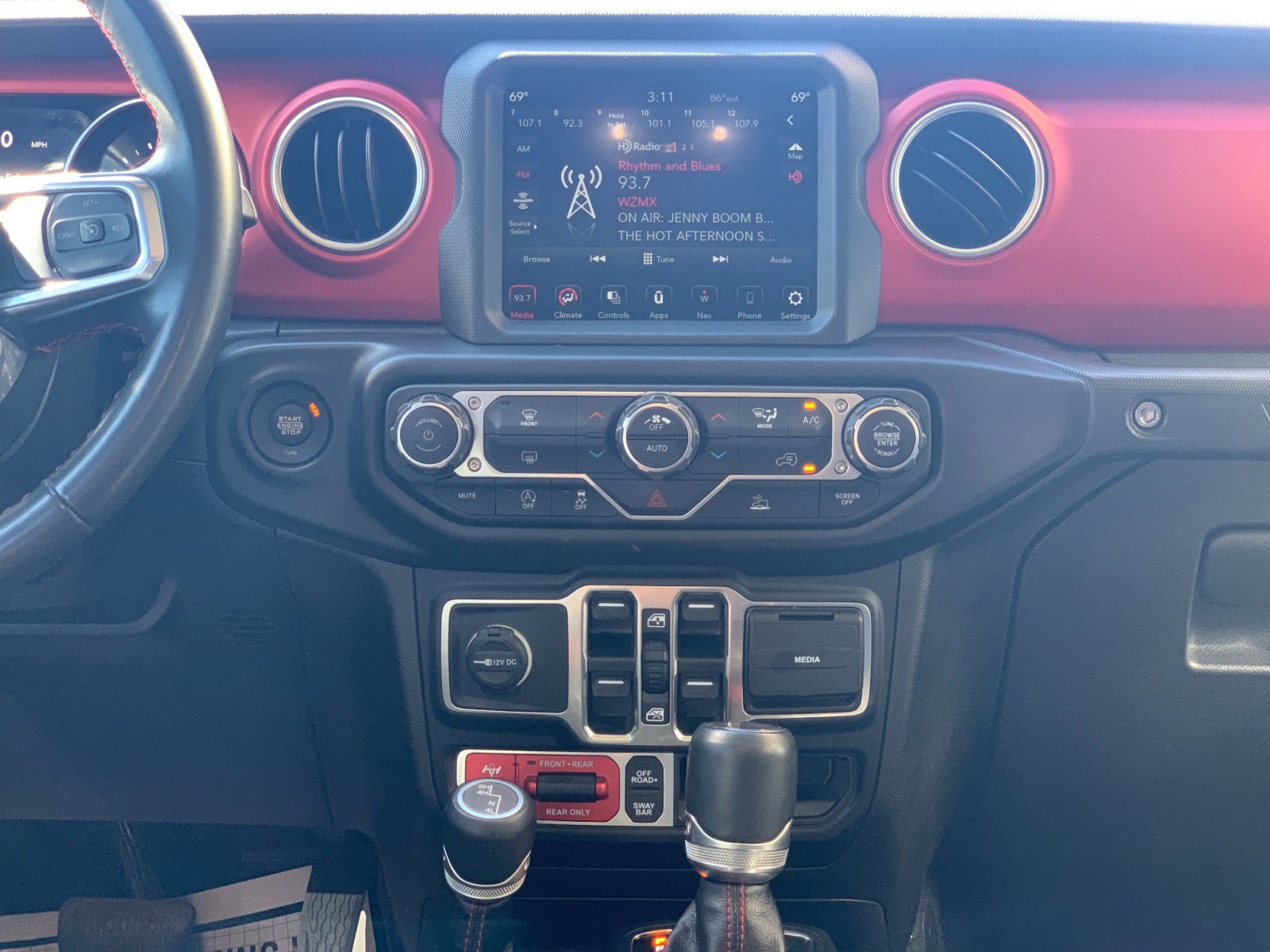 Used 2022 Jeep Wrangler Unlimited Rubicon AWD/4WD image 31