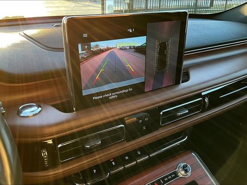 Used 2023 Lincoln Aviator Grand Touring w/ Class IV Trailer Tow Package image 30