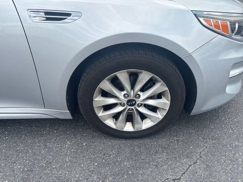 Used 2016 Kia Optima EX FWD image 9