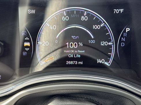 Used 2022 Jeep Grand Cherokee Limited image 17