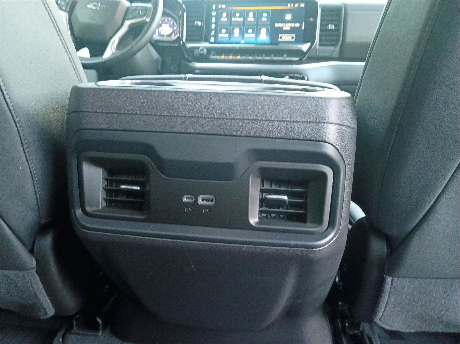 Used 2025 Chevrolet Silverado 1500 LT Trail Boss w/ LT Trail Boss Premium Package AWD/4WD image 30