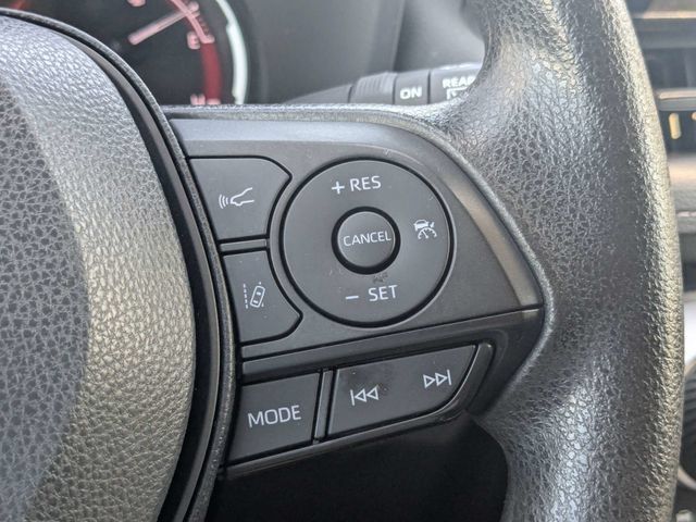Used 2024 Toyota RAV4 XLE FWD image 25