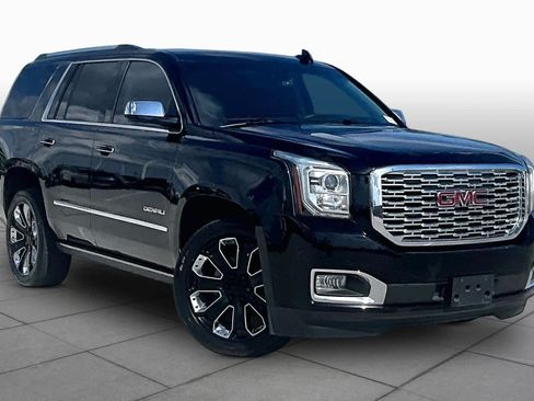 Used 2018 GMC Yukon Denali w/ Denali Ultimate Package RWD image 2