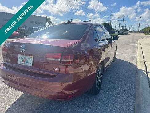 Used 2017 Volkswagen Jetta SE image 21