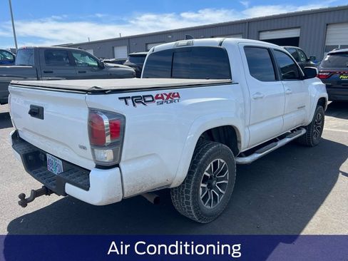 Used 2021 Toyota Tacoma TRD Sport AWD/4WD image 3