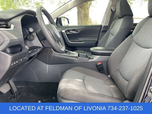 Used 2025 Toyota RAV4 XLE w/ Convenience Package AWD/4WD image 19