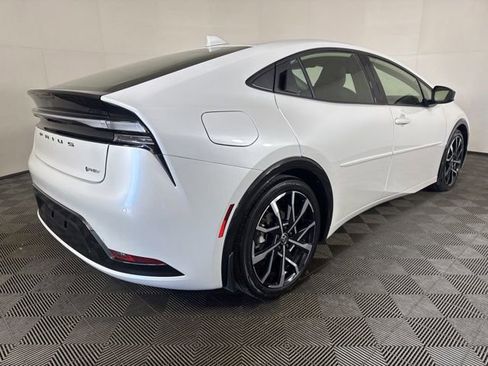 Used 2025 Toyota Prius Plug-In Hybrid FWD image 3