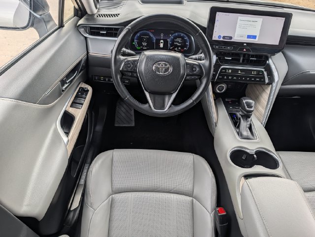 Used 2023 Toyota Venza Limited AWD/4WD image 12