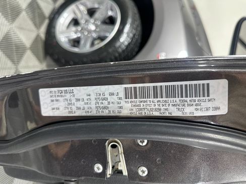 Used 2018 RAM 1500 Express w/ Express Value Package AWD/4WD image 31