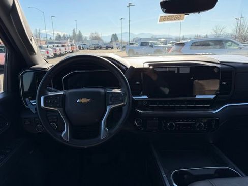 Used 2024 Chevrolet Silverado 3500 LTZ w/ LTZ Premium Package image 10