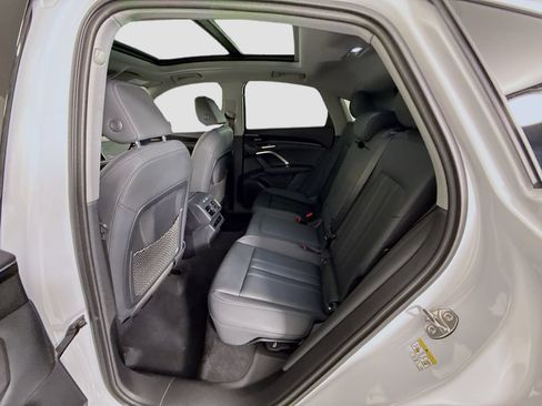 Used 2025 Audi Q5 Premium Plus w/ Premium Plus AWD/4WD image 22