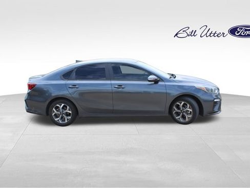 Used 2020 Kia Forte LXS FWD image 3
