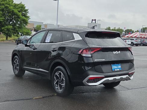 Used 2023 Kia Sportage LX AWD/4WD image 12