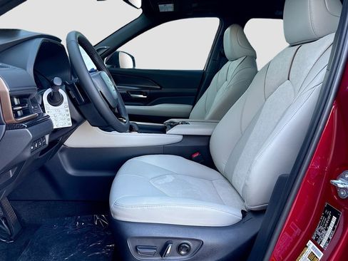 New 2026 Toyota Grand Highlander MAX Limited image 19