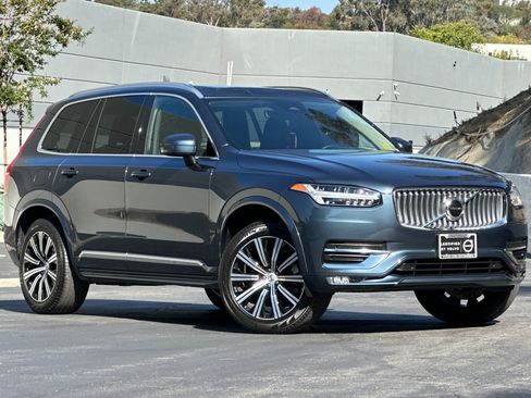 Certified 2025 Volvo XC90 B5 Core AWD/4WD image 2