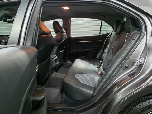 Used 2021 Toyota Camry SE w/ Carpet Mat Package (TMS) image 15