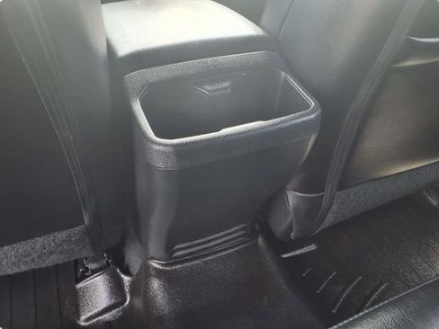 Used 2022 Toyota Tacoma TRD Off-Road image 12