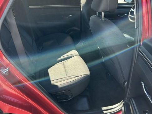 Used 2023 Hyundai Tucson SE image 12