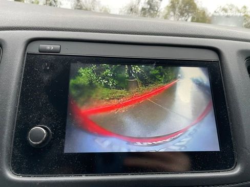 Used 2022 Honda HR-V Sport image 14