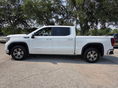 Used 2025 GMC Sierra 1500 SLT AWD/4WD image 4