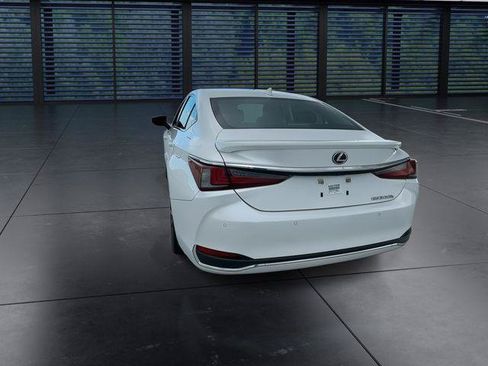 Certified 2024 Lexus ES 300h w/ Premium Package FWD image 7