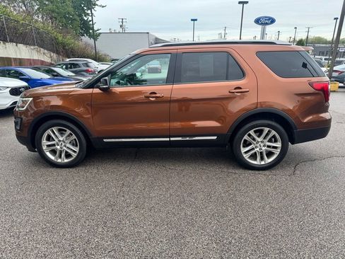 Certified 2017 Ford Explorer XLT w/ Equipment Group 202A AWD/4WD image 2
