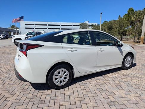 Certified 2020 Toyota Prius LE image 11