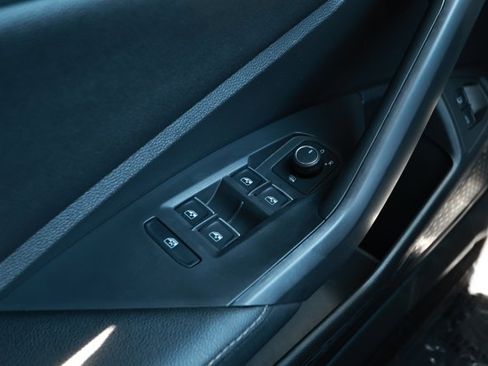 Used 2022 Volkswagen Jetta SE FWD image 22