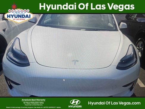 Used 2023 Tesla Model 3 Standard Range image 1