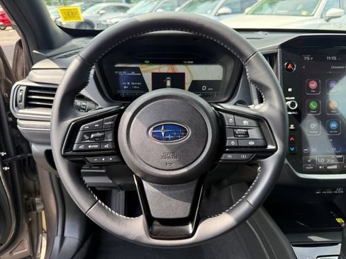 Used 2025 Subaru Forester Premium AWD/4WD image 10
