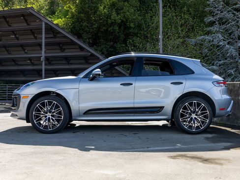 New 2026 Porsche Macan Turbo image 2