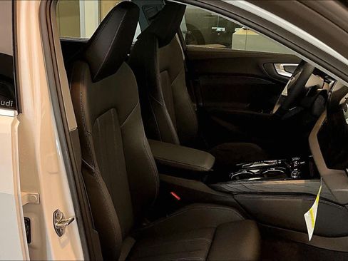 Used 2025 Audi A5 2.0T Premium Plus image 9