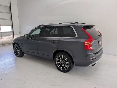 Used 2016 Volvo XC90 T6 Momentum w/ Momentum Plus Package AWD/4WD image 8