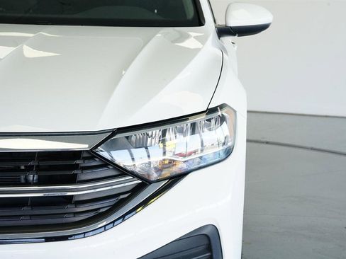 Used 2024 Volkswagen Jetta S image 3