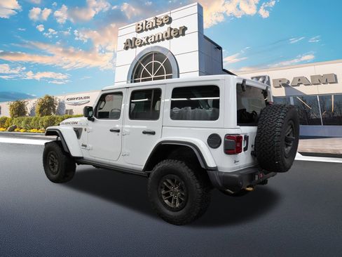 Used 2024 Jeep Wrangler Unlimited Rubicon 392 image 9