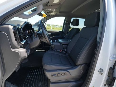 Used 2025 Chevrolet Silverado 2500 LT w/ Convenience Package AWD/4WD image 17