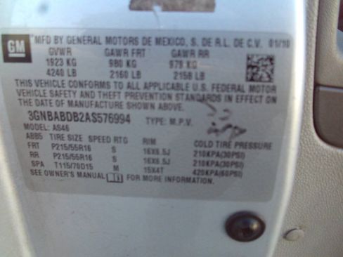 Used 2010 Chevrolet HHR LT FWD image 16