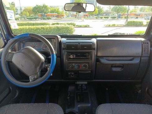 Used 2001 Jeep Wrangler Sport image 13